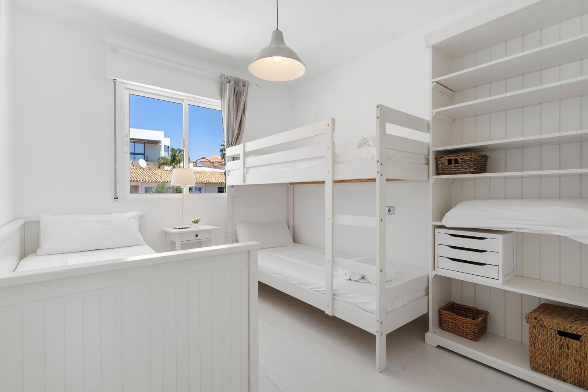 Apartamento Miramar Townhouse In By Costarentals - Ref 62 *